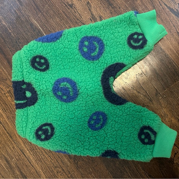 Old Navy Sherpa Sweatshirt and Jogger Sex for Baby. Unisex size 0-3 mo. - Picture 5 of 7